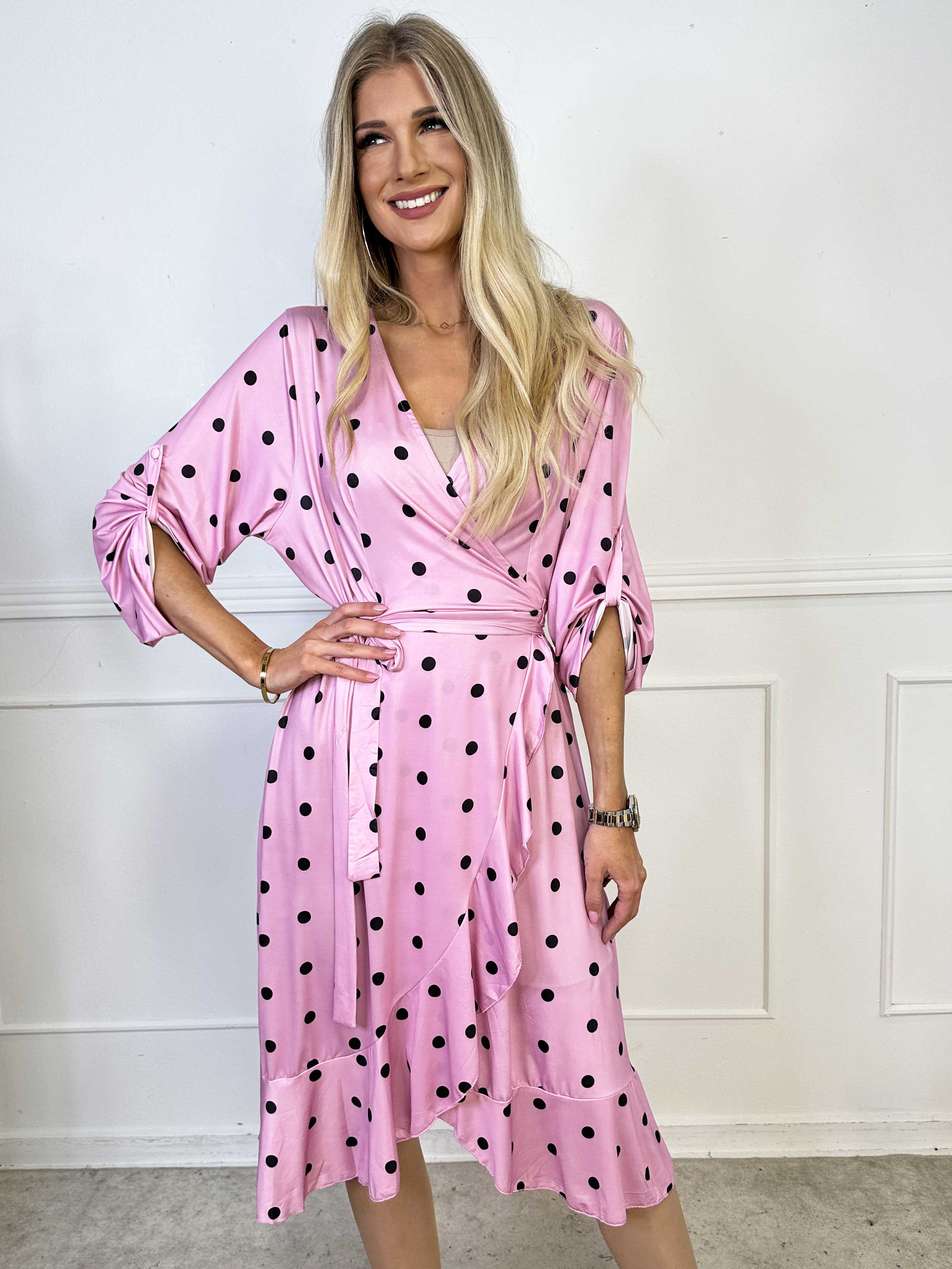 Savina Dot - Elastisk kjole i slå-om-look med prikker og flæsekant